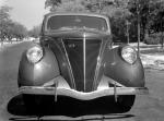 Lincoln Zephyr 4-Door Sedan 1936 года